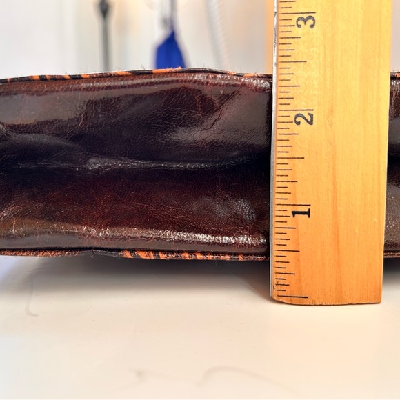 Biacci Hand-Painted Leather Butterfly Crossbody Bag – NWT - Picture 8 of 10